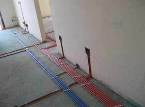 裝修中不宜任意加大電線電纜標準及增加插座(圖1) 裝修中不宜任意加大電線電纜標準及增加插座(圖1)